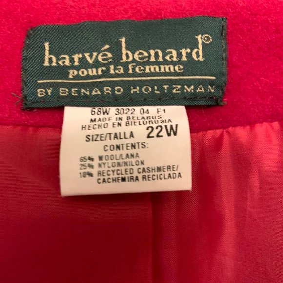 Harve Benard blazer. Deep fuchsia color. Size 22. Excellent condition. Pockets. - Picture 2 of 6